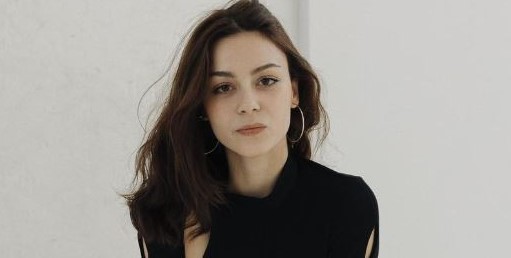 ykusu-ozyurek-kim.jpg